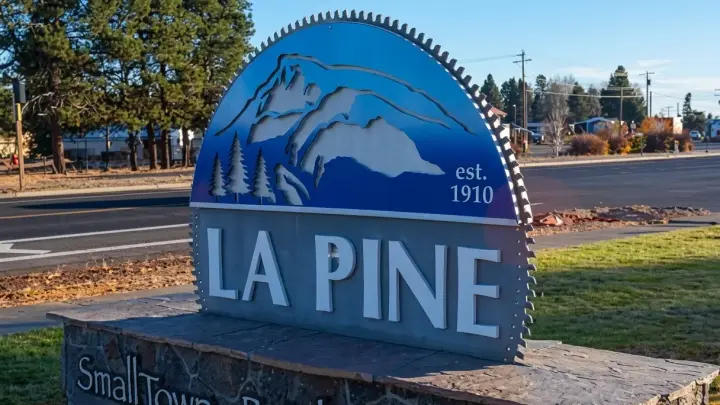 Commercial cleaning crew serving a La Pine, Oregon business